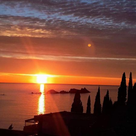 Best4You Apartment - Sea View - 70 M2 - 2 Bedrooms Ντουμπρόβνικ Εξωτερικό φωτογραφία